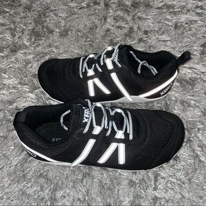 Xero Shoes Women's Prio Lace Up Sneakers 7.5 Black